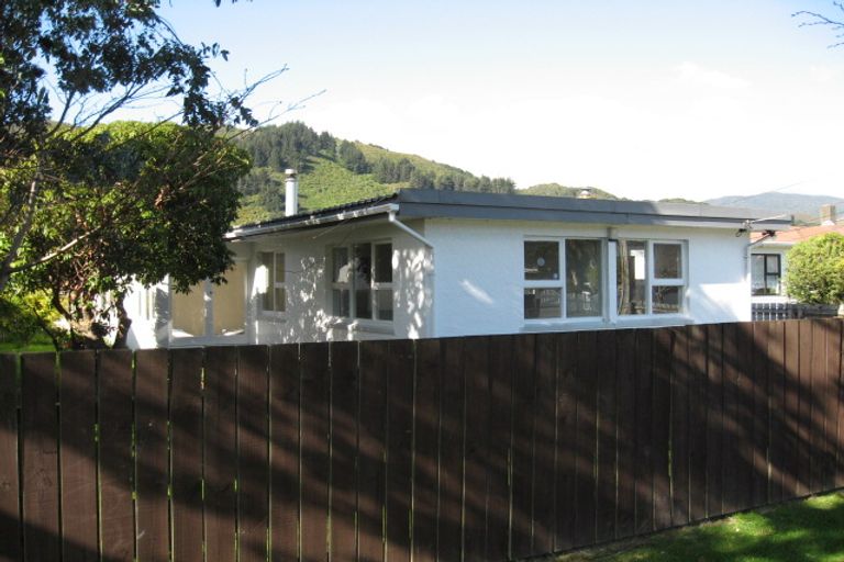 Photo of property in 36 Wellington Road, Wainuiomata, Lower Hutt, 5014