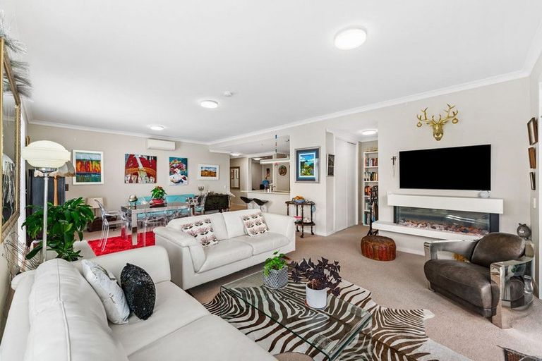 Photo of property in 73 Parkside Drive, Orewa, 0931