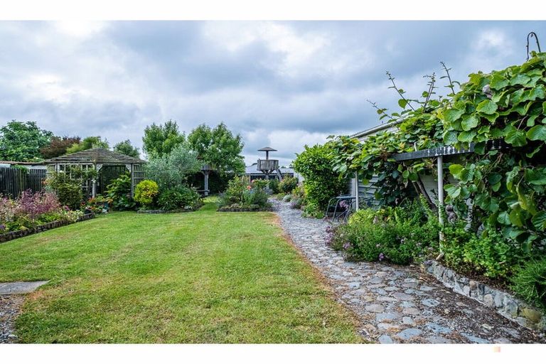 Photo of property in 33 Harris Street, Waimate, 7924