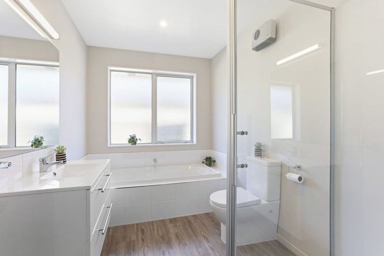 Photo of property in 5 Asha Close, Rolleston, 7614