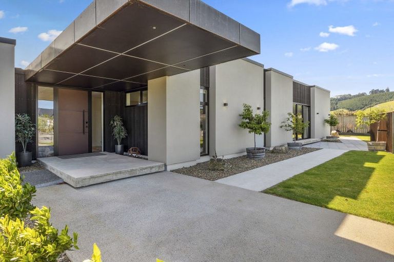 Photo of property in 10 Rodeo Place, Outram, 9019