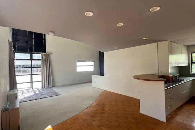 Photo of property in 10e Hobson Street, Thorndon, Wellington, 6011