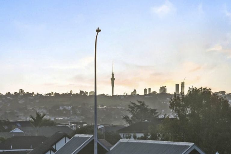 Photo of property in 14b Galsworthy Place, Bucklands Beach, Auckland, 2014