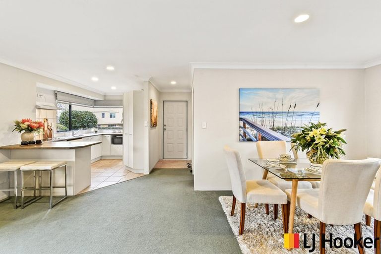 Photo of property in 2a Dan Bryant Place, Pukekohe, 2120