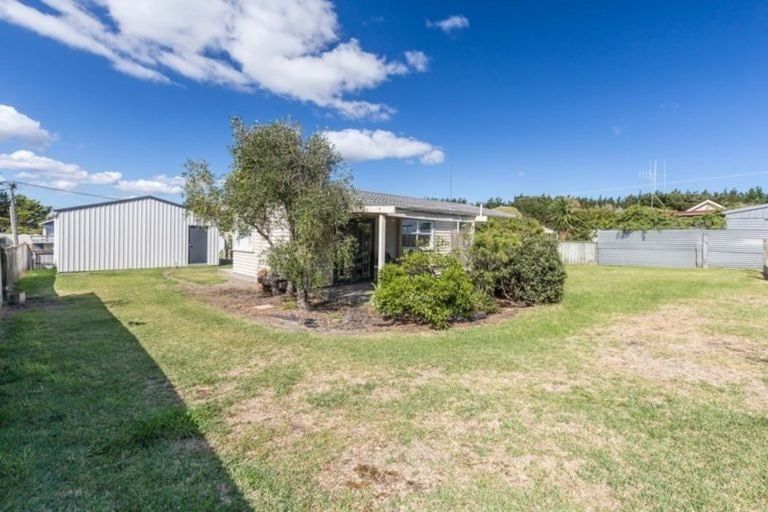 Photo of property in 30 Muapoko Street, Himatangi Beach, Foxton, 4891