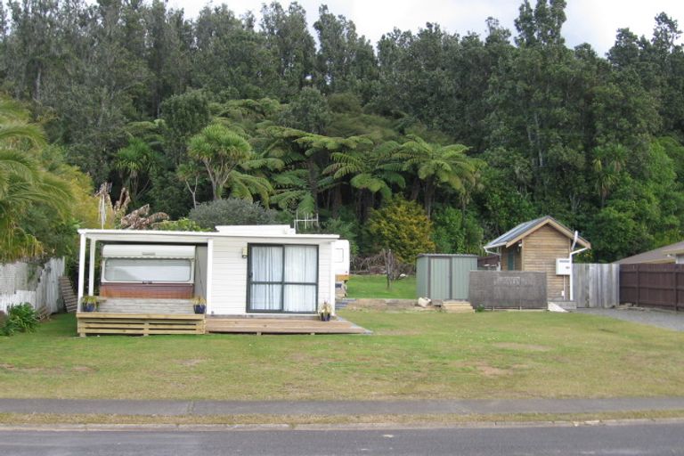 Photo of property in 121 Park Avenue, Whangamata, 3620