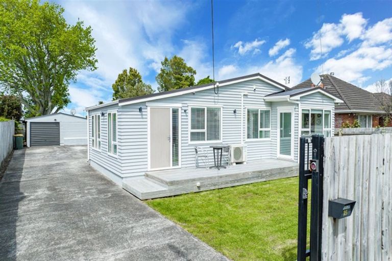 Photo of property in 25 Tiroroa Avenue, Te Atatu South, Auckland, 0610