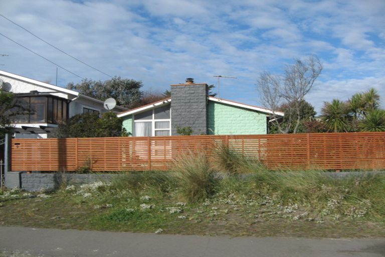 Photo of property in 9 Mountbatten Street, New Brighton, Christchurch, 8061