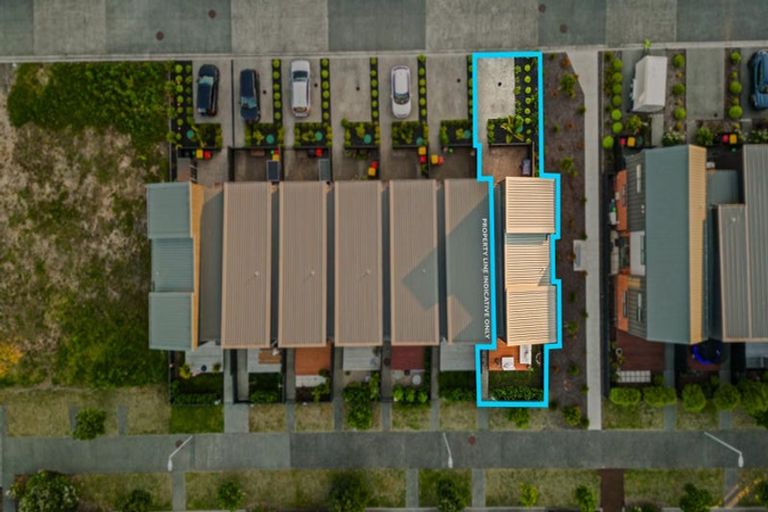 Photo of property in 33 Waka Moana Drive, Hobsonville, Auckland, 0616