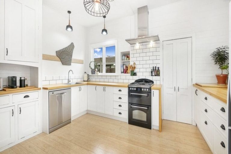 Photo of property in 126 Mackenzie Avenue, Woolston, Christchurch, 8023