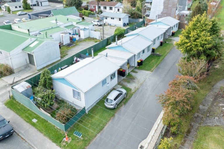 Photo of property in 37a-d Wentworth Street, East Gore, Gore, 9710