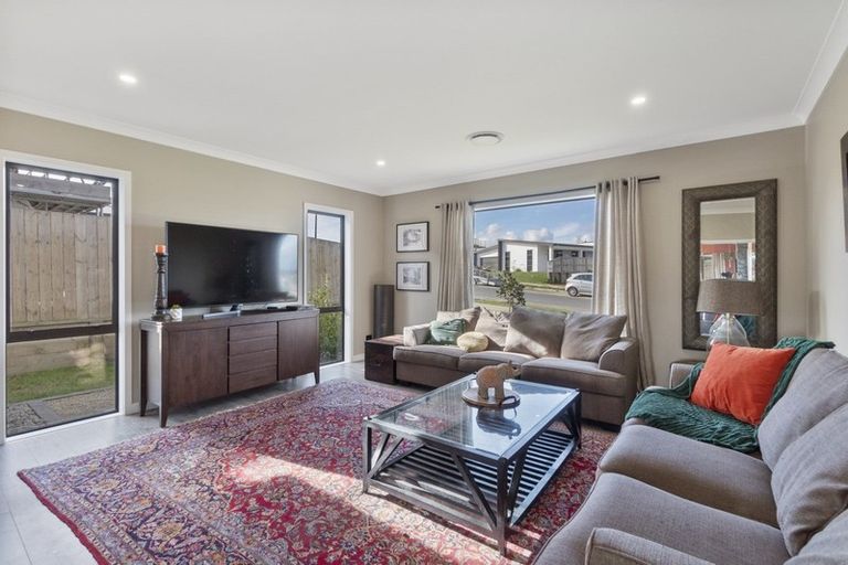 Photo of property in 14 Waireka Road, Rototuna North, Hamilton, 3210