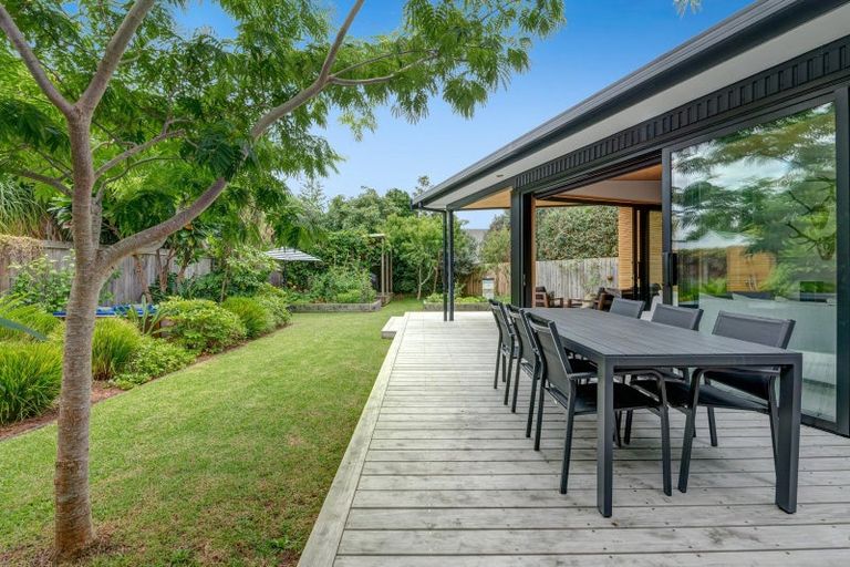 Photo of property in 59 The Circle, Manly, Whangaparaoa, 0930