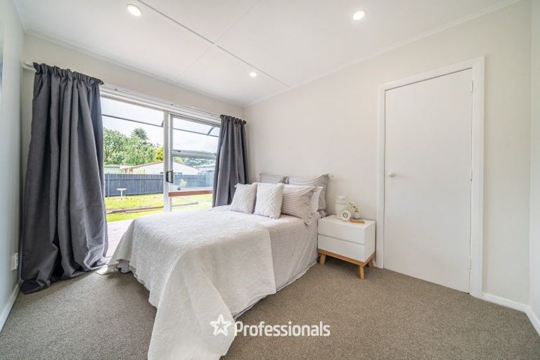 Photo of property in 17 Molesworth Street, Taita, Lower Hutt, 5011