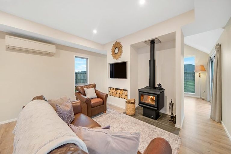 Photo of property in 29 Silver Peaks Drive, West Melton, 7618