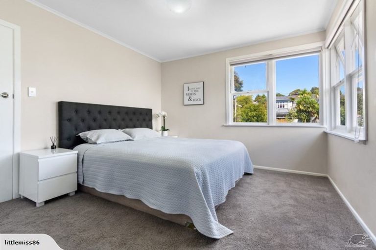Photo of property in 1/20a Evans Road, Glen Eden, Auckland, 0602