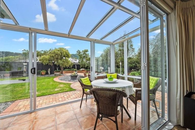 Photo of property in 9 Oak Street, Ebdentown, Upper Hutt, 5018