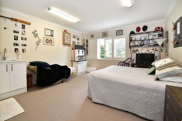 Photo of property in 37 Landmark Terrace, Orewa, 0931