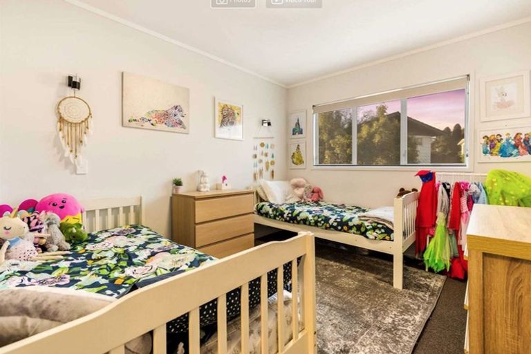 Photo of property in 93 Oreil Avenue, West Harbour, Auckland, 0618