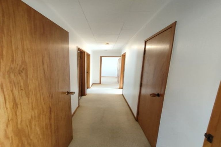 Photo of property in 104 Stanley Road, Glenfield, Auckland, 0629