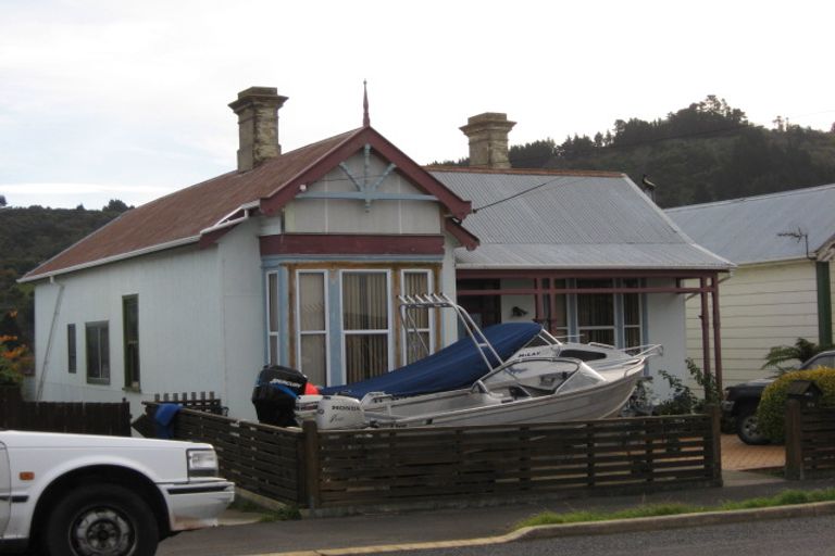 Photo of property in 24 Magnetic Street, Port Chalmers, 9023