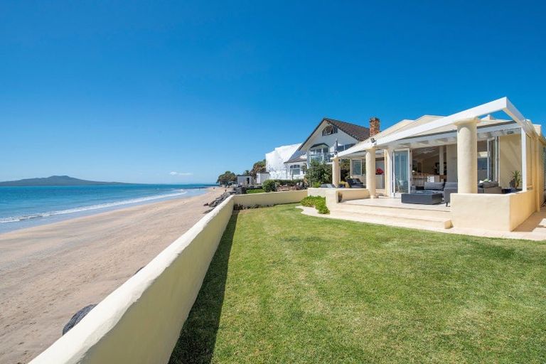 Photo of property in 9a Holiday Road, Milford, Auckland, 0620