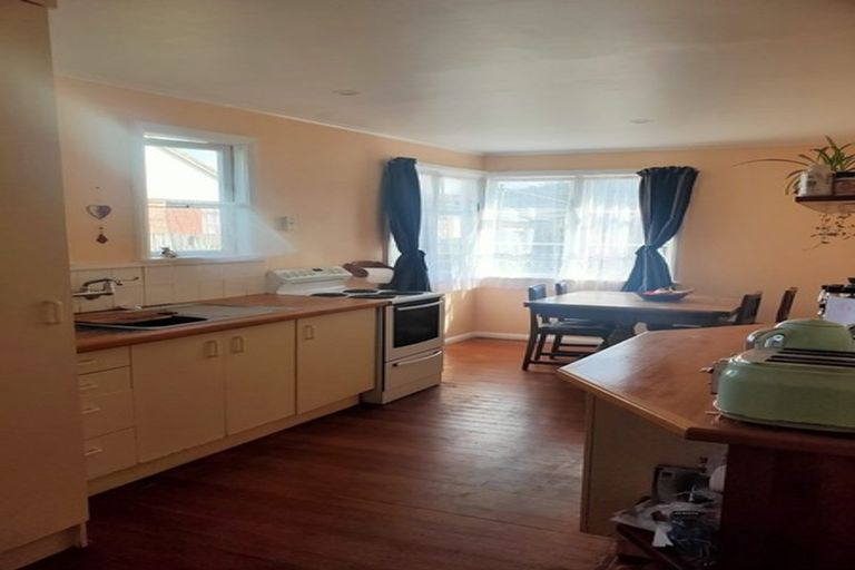 Photo of property in 1145 High Street, Taita, Lower Hutt, 5011