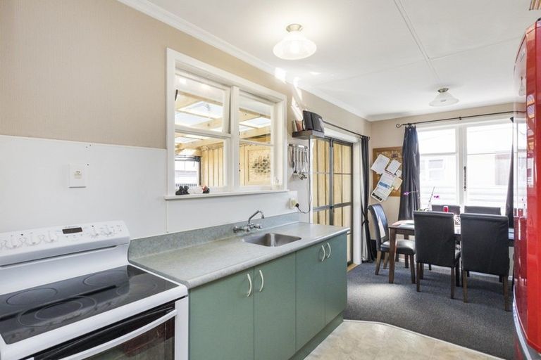 Photo of property in 33 Benmore Avenue, Cloverlea, Palmerston North, 4412