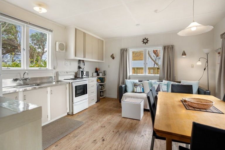 Photo of property in 215 Cook Drive, Whitianga, 3510