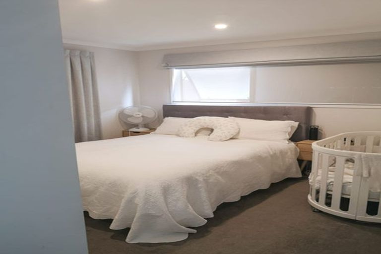 Photo of property in 60 Mapou Road, Hobsonville, Auckland, 0616