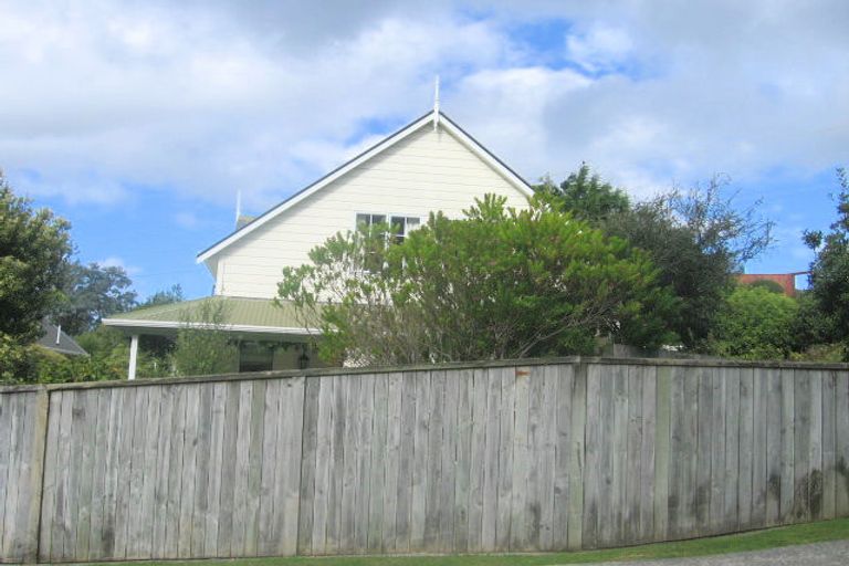 Photo of property in 153b Tirohanga Road, Tirohanga, Lower Hutt, 5010