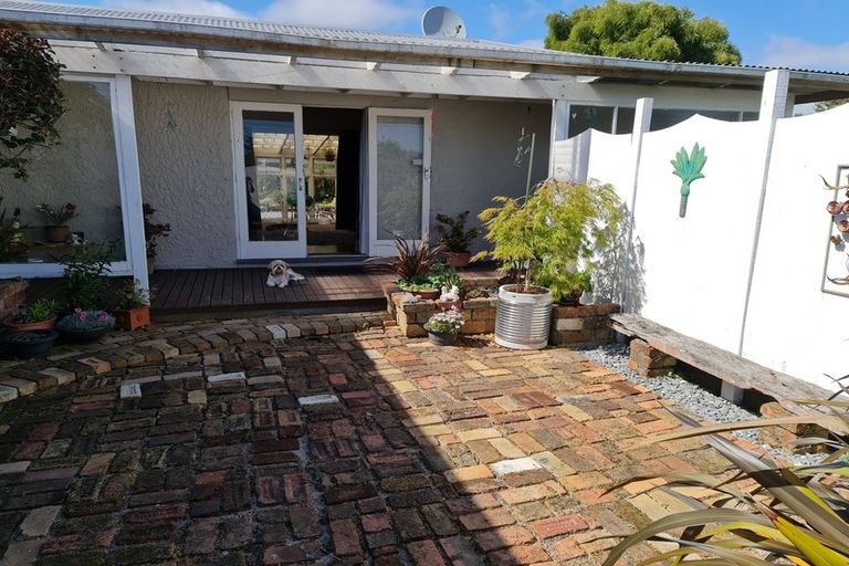 Photo of property in 84 Wakefield Street, Westport, 7825