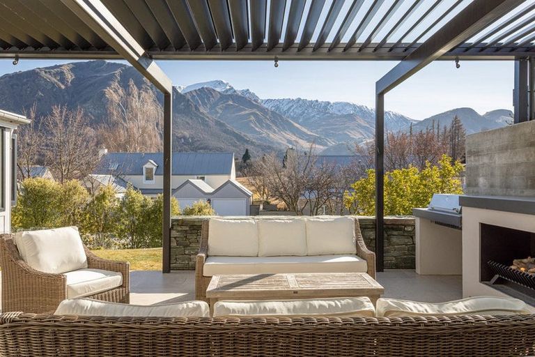 Photo of property in 29 Settlers Way, Arrowtown, 9371