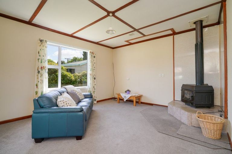 Photo of property in 11 Memorial Avenue, Drummond, Otautau, 9683