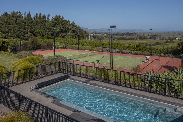 Photo of property in 68 Kanuka Rise, Albert Town, Wanaka, 9305