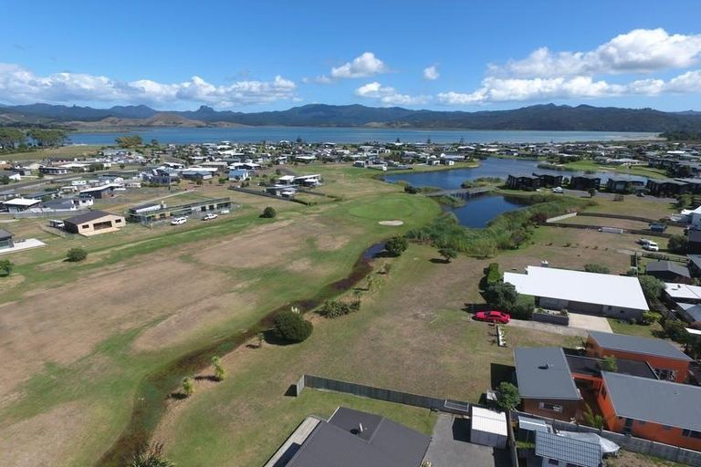 Photo of property in 124 The Fairway, Matarangi, Whitianga, 3592