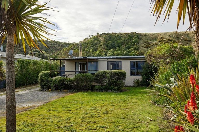 Photo of property in 19 South Bay Parade, South Bay, Kaikoura, 7300