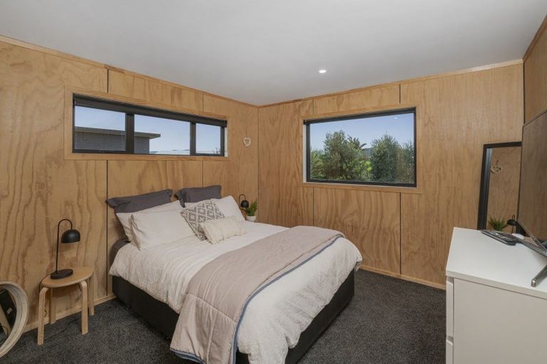 Photo of property in 129 Ngaio Drive, Matarangi, Whitianga, 3592