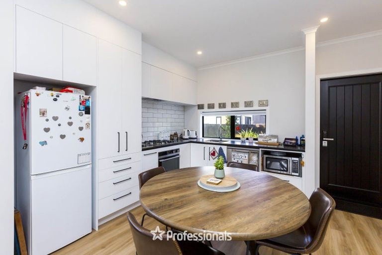 Photo of property in 76 Mawai Hakona Drive, Wallaceville, Upper Hutt, 5018