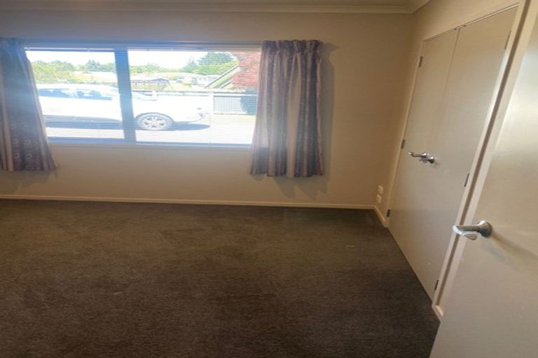 Photo of property in 5 Montrose Place, Highlands Park, New Plymouth, 4312