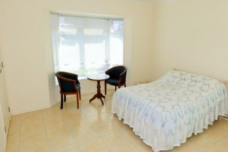 Photo of property in 53 Gladstone Road, Levin, 5571