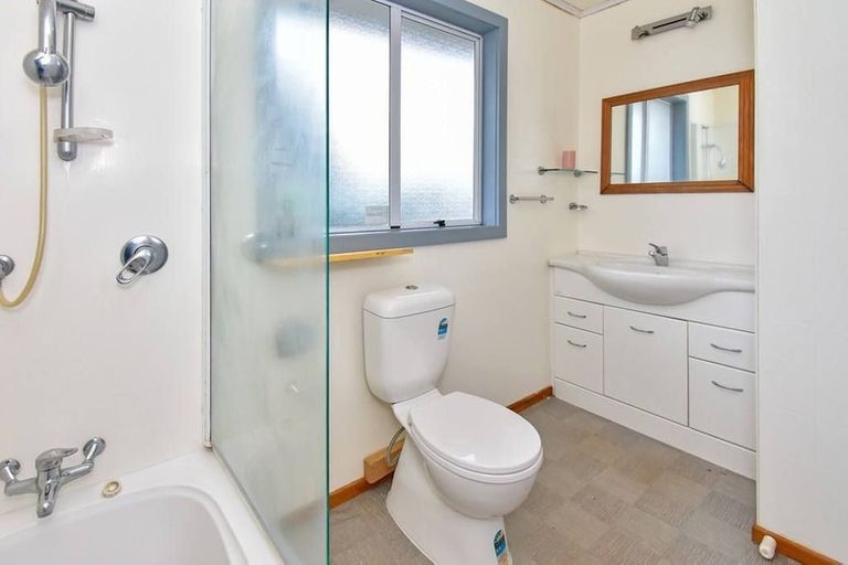 Photo of property in 81 Friedlanders Road, Manurewa, Auckland, 2102