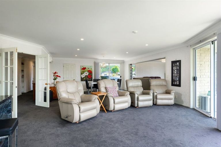 Photo of property in 8 Ranui Street, Waikawa, Picton, 7220