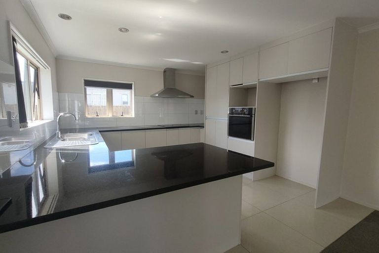 Photo of property in 15b Vine Street, Mangere East, Auckland, 2024