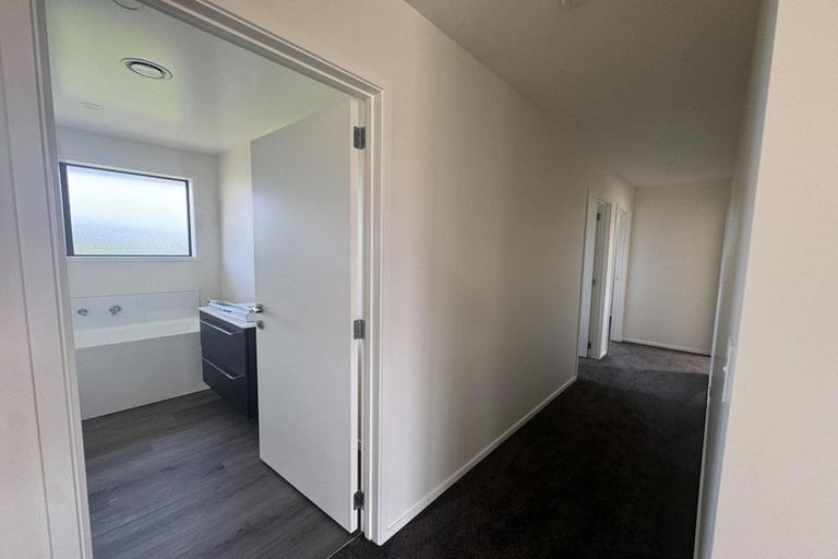 Photo of property in 6a Hartley Avenue, Carterton, 5713