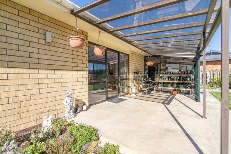 Photo of property in 18 Waterford Drive, Winton, 9720