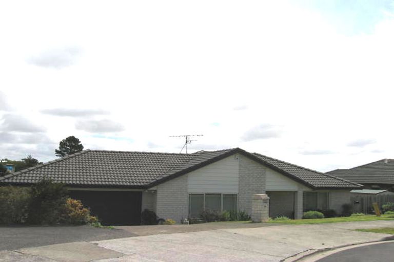 Photo of property in 29 Lorikeet Place, Unsworth Heights, Auckland, 0632