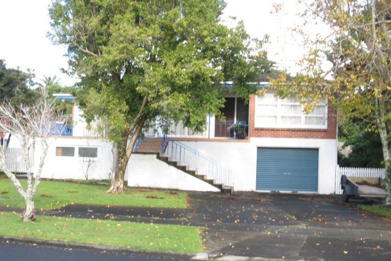 Photo of property in 7 Frank Place, Hillpark, Auckland, 2102