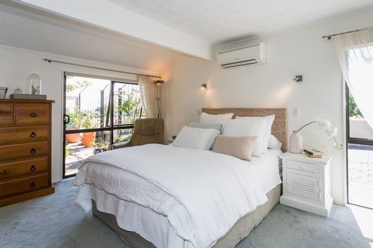 Photo of property in 24b Clyde Road, Bluff Hill, Napier, 4110