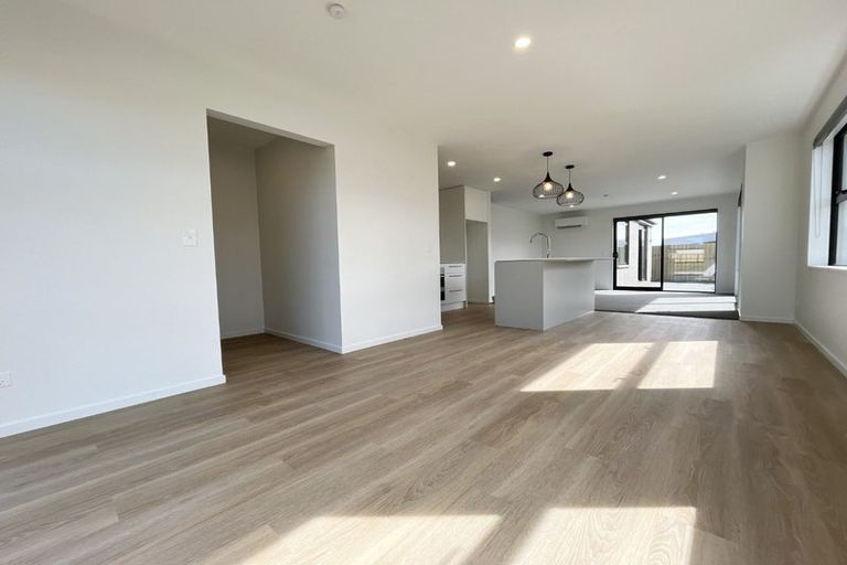 Photo of property in 29 Rita Angus Road, Belfast, 8051